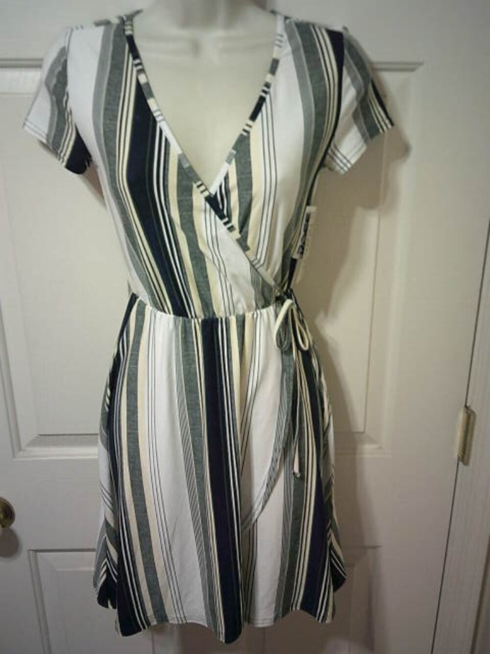 NEW DEREK HEART STRIPED SS SIZE S JRS. STRIPED DRESS STRETCH YUMMY FABRIC 👩